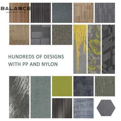 Carreaux de tapis modulaires de 50x50 PP en couleur personnalisée pour bureau commercial