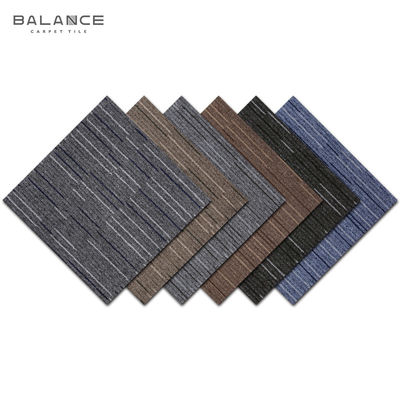 Carreaux de moquette de conception commerciale moderne avec caractéristique lavable et hauteur de pile moyenne