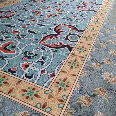 Des carreaux de tapis de luxe imprimés en peluche 50x50 La solution parfaite pour les espaces commerciaux