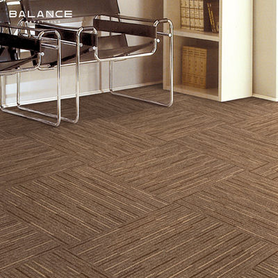 Carreaux de moquette en PVC gris rayé 50x50 Construction carrée