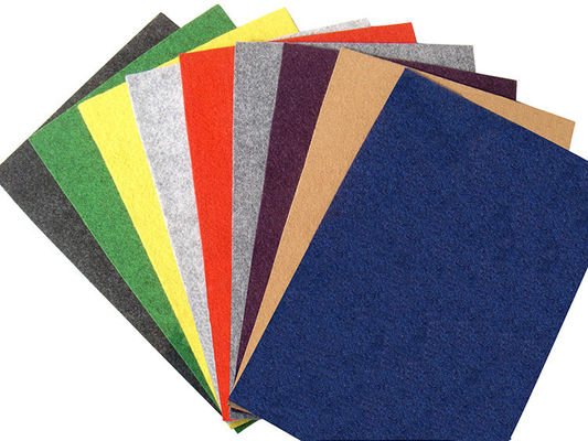 Un coureur de tapis rouge de luxe moderne pour la prière du mariage, la fête de la maison, la voiture, 100% polyester.