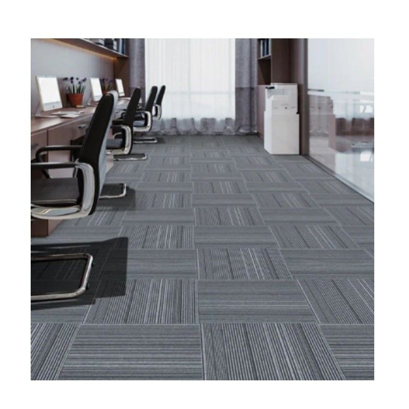 Pvc antidérapant avec support de style moderne de luxe 100% Pp carreaux de bureau pour le commerce