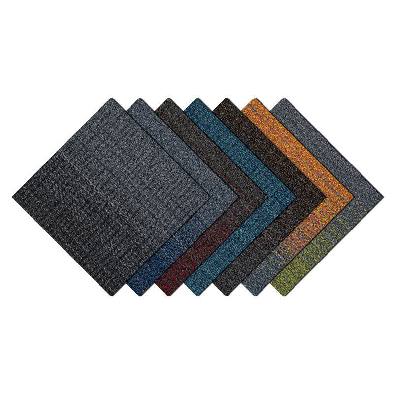 Carpet de bureau commercial Carreaux en nylon gris Carpet de sol carré à 550 g/m2 Poids de la pile