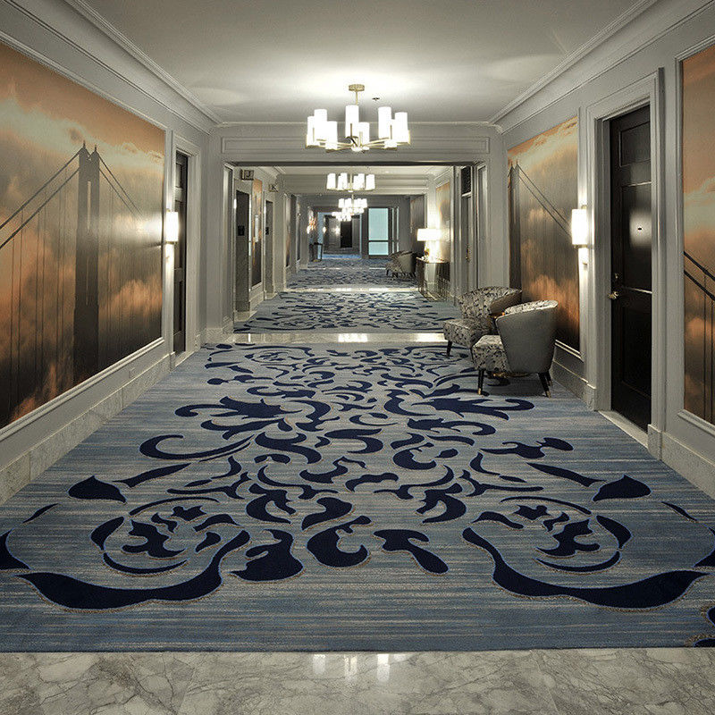 Design de tapis d'hôtel personnalisé paroi à paroi pour les planchers de couloirs ignifuges