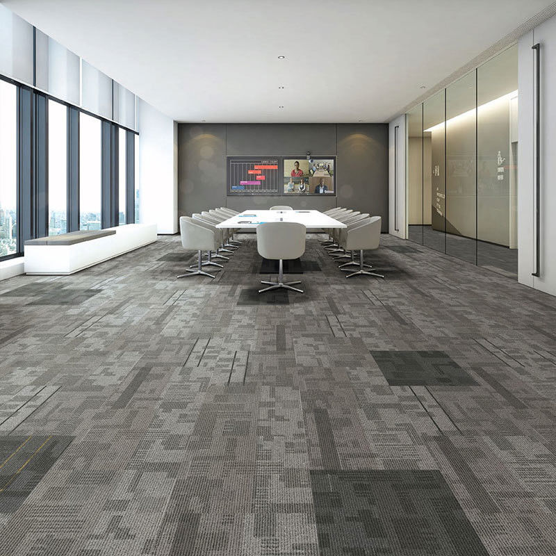 Salle de commerce 50 x 50 moquette carré en nylon carreaux pour bureau