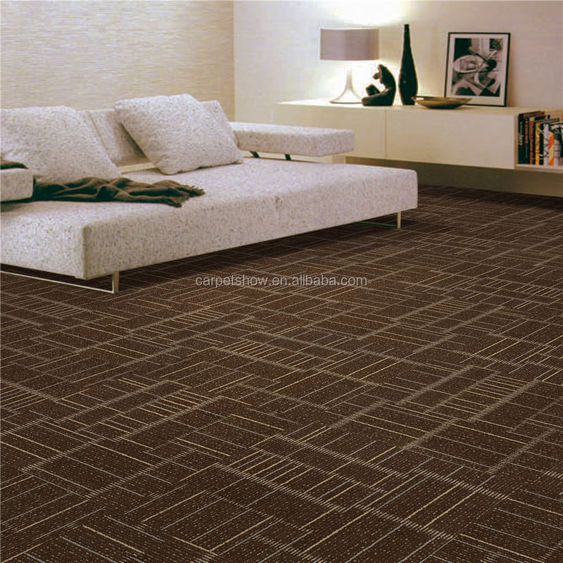 460 g/m2 Poids de la pile 100% carreaux de moquette en PP à rayures pour projets hôteliers de bureaux