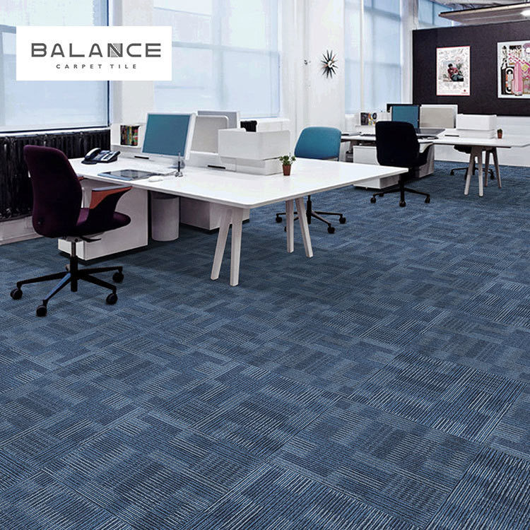 Pile moyenne en PET FRIENDLY Office Oem Commercial 50x50 carreaux de tapis pour les planchers modulaires